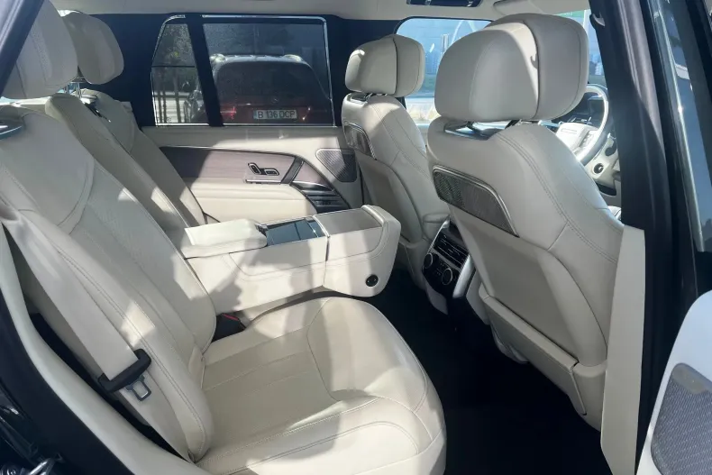 Land Rover Range Rover din 2022 cu 63.500 km - oferta LAN183574 - foto 9