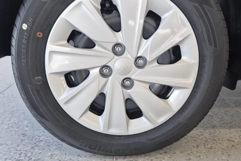 Kia Stonic din 2025 cu 2 km - oferta KIA183575 - foto 13