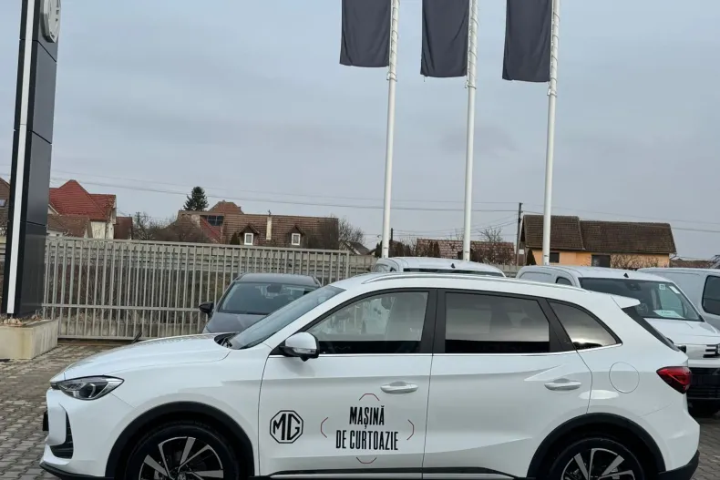 MG ZS HEV din 2025 cu 11.000 km - oferta MG0183581 - foto 3