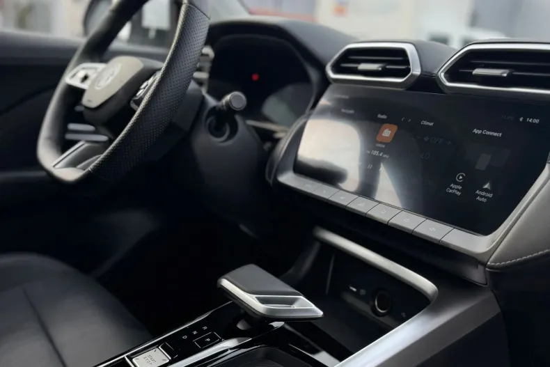 MG ZS HEV din 2025 cu 11.000 km - oferta MG0183581 - foto 8