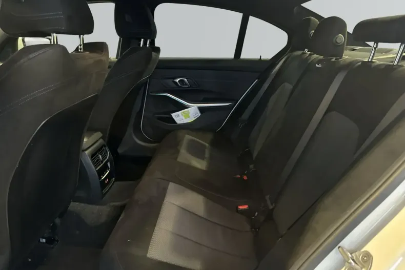 BMW 320 (Seria 3) din 2025 cu 25.861 km - oferta BMW183587 - foto 9