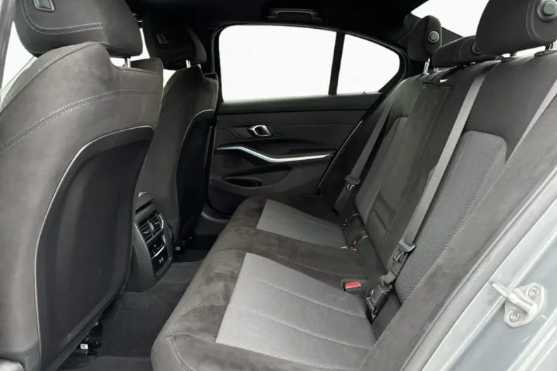 BMW 320 (Seria 3) din 2025 cu 19.265 km - oferta BMW183588 - foto 11