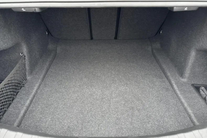 BMW 320 (Seria 3) din 2025 cu 19.265 km - oferta BMW183588 - foto 12