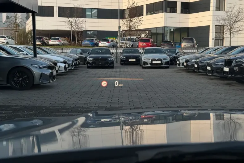 BMW 320 (Seria 3) din 2025 cu 23.900 km - oferta BMW183590 - foto 9