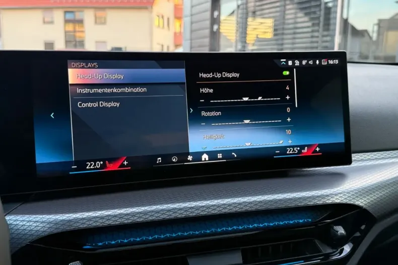 BMW 320 (Seria 3) din 2025 cu 23.900 km - oferta BMW183590 - foto 34