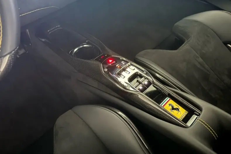 Ferrari 296 GTB din 2023 cu 5.500 km - oferta FER183591 - foto 13