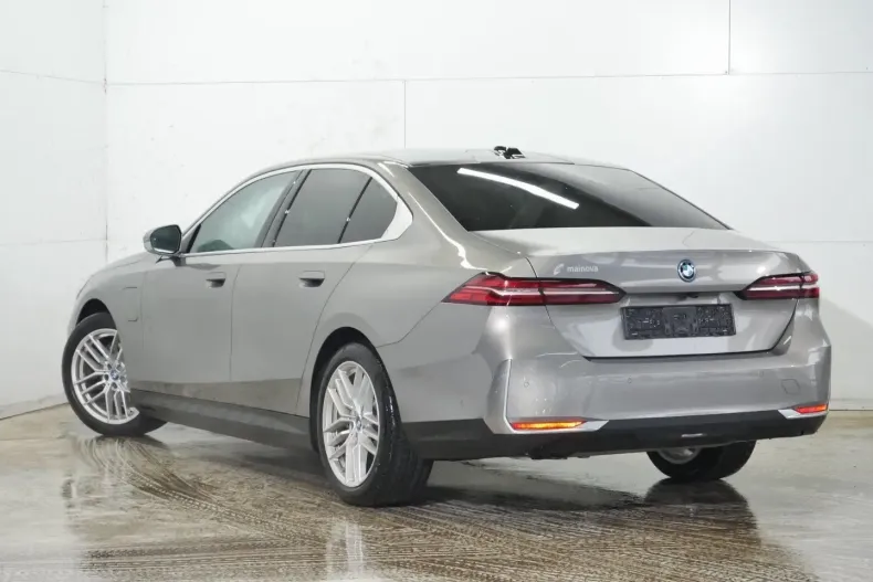 BMW 530 (Seria 5) din 2024 cu 46.166 km - oferta BMW183596 - foto 2