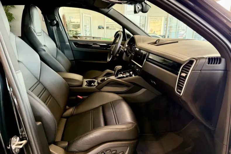 Porsche Cayenne din 2022 cu 83.552 km - oferta POR183599 - foto 11