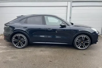 Porsche Cayenne din 2022 - oferta POR183603