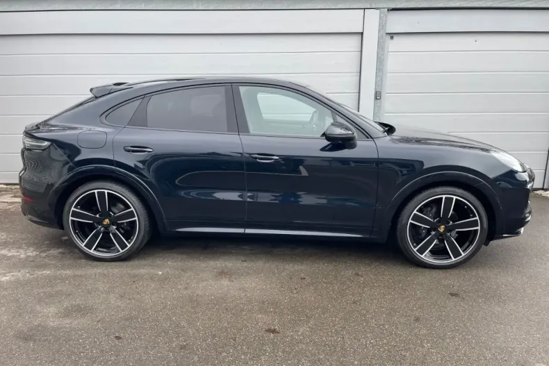 Porsche Cayenne din 2022 cu 72.790 km - oferta POR183603 - foto 1
