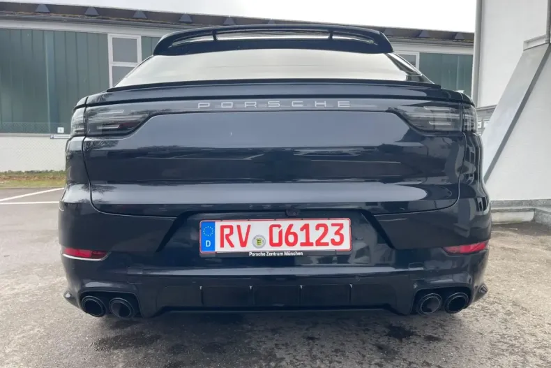 Porsche Cayenne din 2022 cu 72.790 km - oferta POR183603 - foto 11