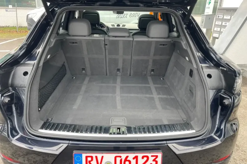 Porsche Cayenne din 2022 cu 72.790 km - oferta POR183603 - foto 30