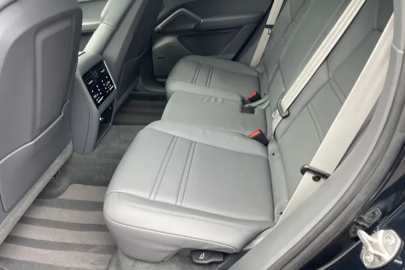 Porsche Cayenne din 2022 cu 72.790 km - oferta POR183603 - foto 35