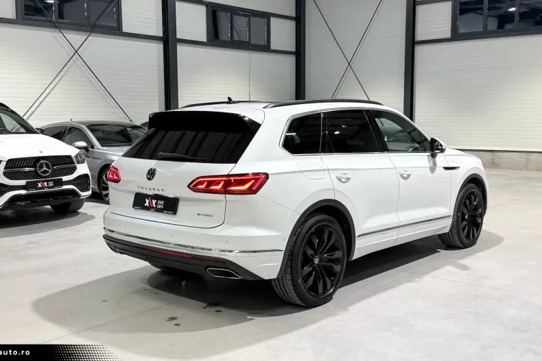 Volkswagen Touareg din 2021 cu 106.134 km - oferta VOL183604 - foto 3