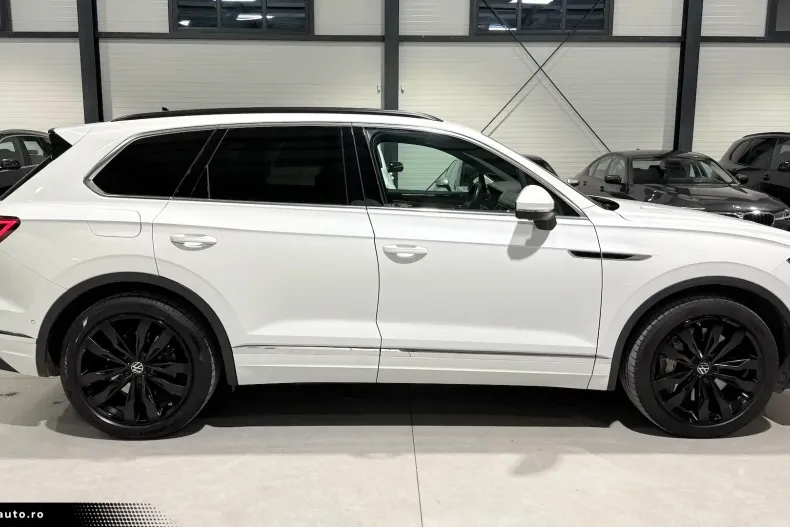 Volkswagen Touareg din 2021 cu 106.134 km - oferta VOL183604 - foto 14