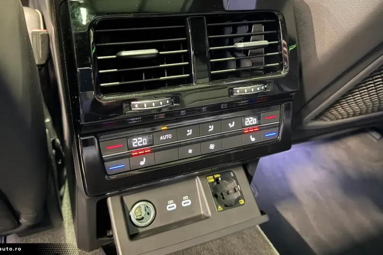 Volkswagen Touareg din 2021 cu 106.134 km - oferta VOL183604 - foto 24