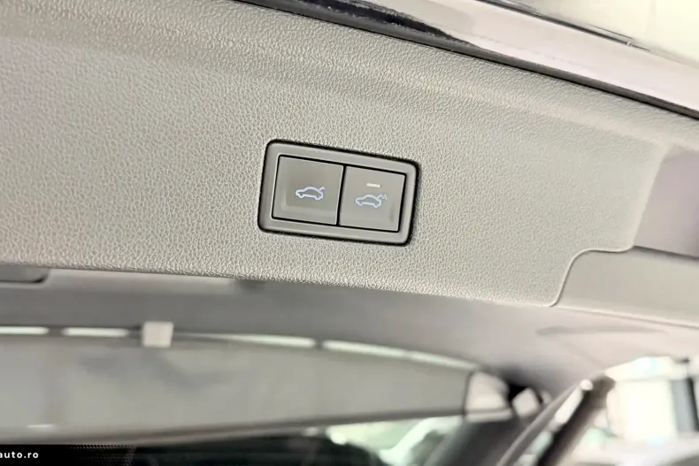 Volkswagen Touareg din 2022 cu 119.820 km - oferta VOL183605 - foto 39