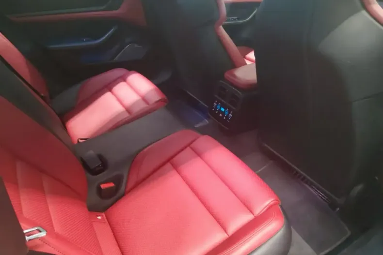 Porsche Taycan din 2022 cu 49.990 km - oferta POR183610 - foto 4