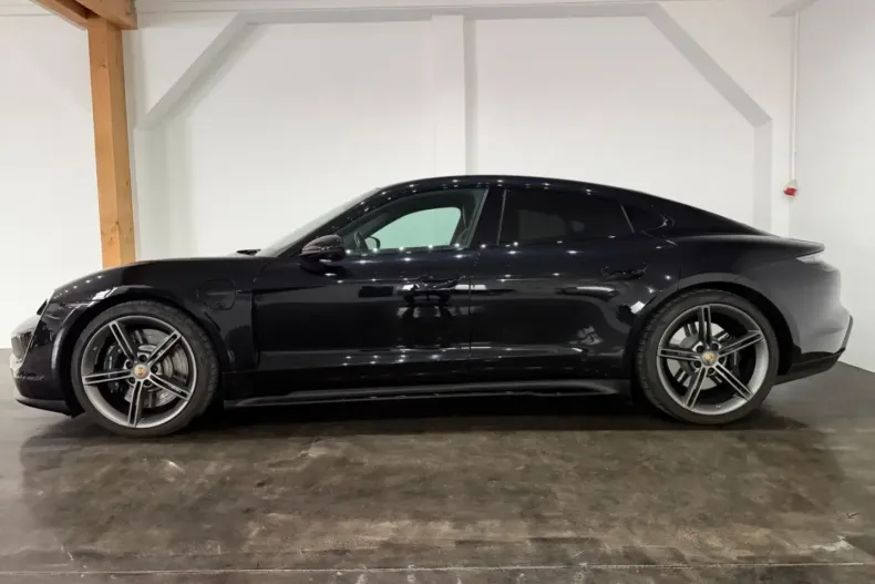 Porsche Taycan din 2021 cu 56.000 km - oferta POR183614 - foto 4