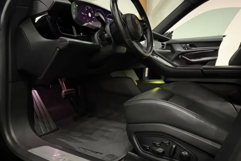 Porsche Taycan din 2021 cu 56.000 km - oferta POR183614 - foto 17