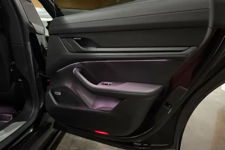 Porsche Taycan din 2021 cu 56.000 km - oferta POR183614 - foto 22