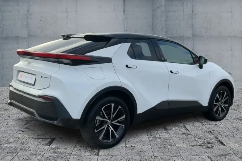 Toyota C-HR din 2024 cu 6.534 km - oferta TOY183619 - foto 6