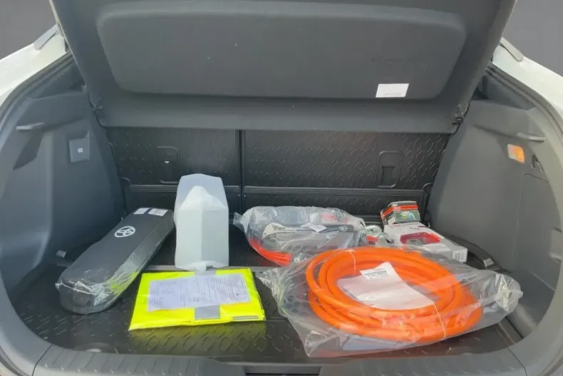 Toyota C-HR din 2024 cu 6.534 km - oferta TOY183619 - foto 14