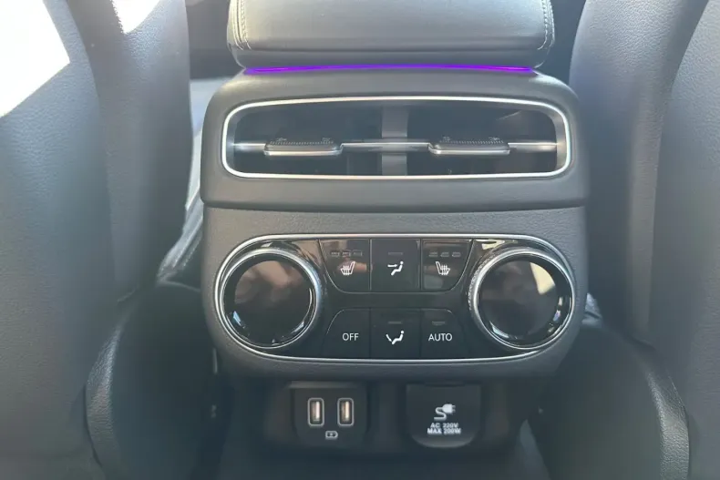 Genesis GV70 din 2025 cu 3.200 km - oferta GEN183620 - foto 18