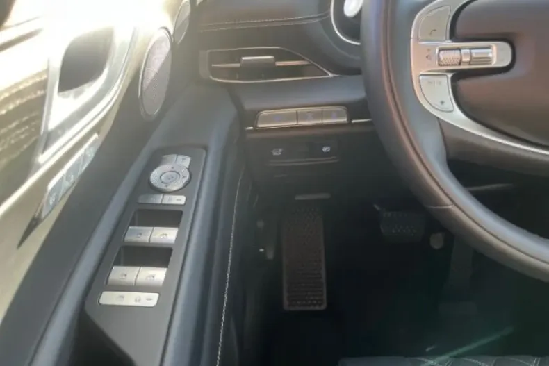 Genesis GV80 din 2024 cu 12.990 km - oferta GEN183627 - foto 17