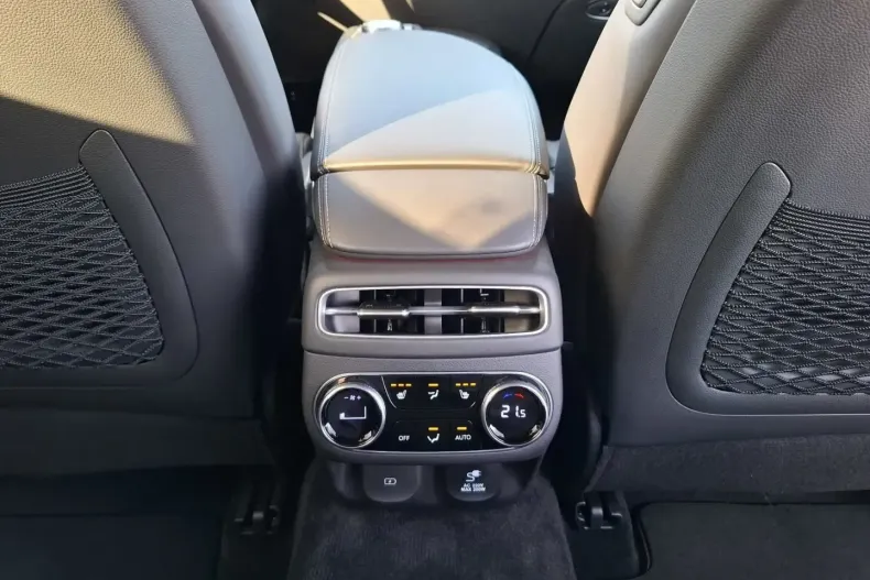 Genesis GV70 din 2024 cu 6.326 km - oferta GEN183628 - foto 17