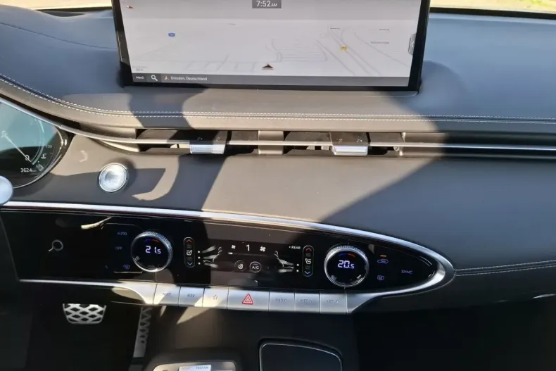 Genesis GV70 din 2024 cu 6.326 km - oferta GEN183628 - foto 26