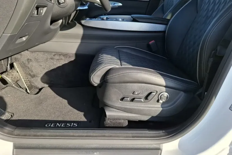 Genesis GV70 din 2024 cu 6.326 km - oferta GEN183628 - foto 34