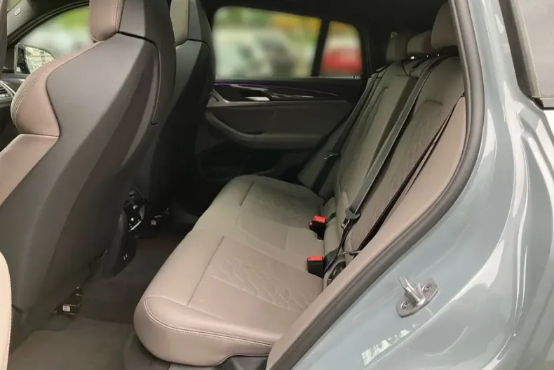 BMW X4 M (Seria X) din 2024 cu 28.200 km - oferta BMW183658 - foto 11