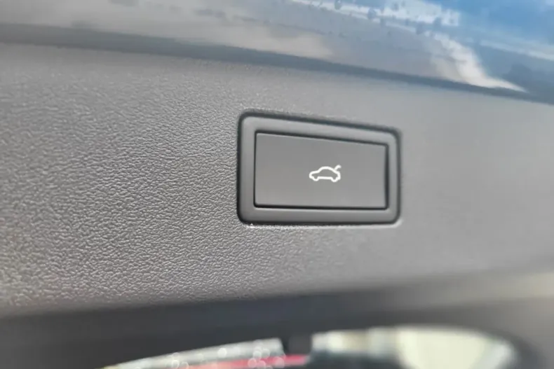 Volkswagen Tiguan din 2025 cu 1.360 km - oferta VOL183664 - foto 9