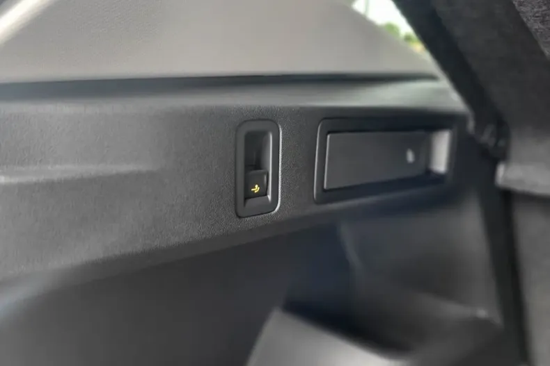 Volkswagen Tiguan din 2025 cu 1.360 km - oferta VOL183664 - foto 11