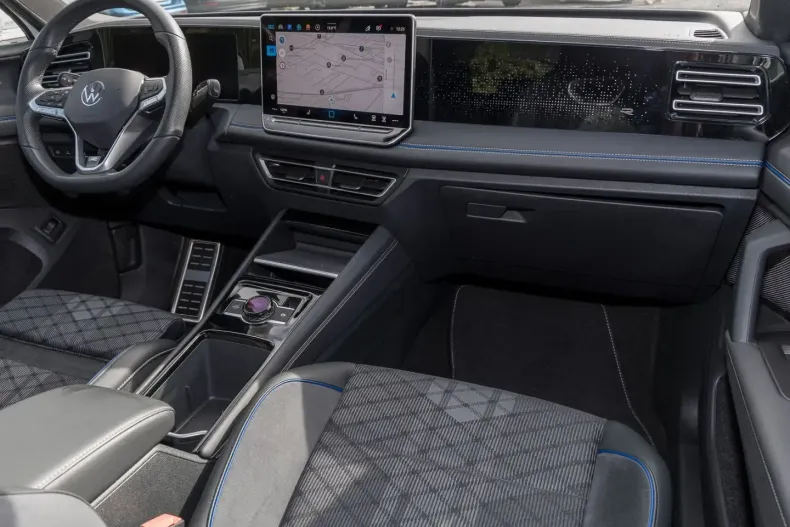 Volkswagen Tiguan din 2025 cu 9.999 km - oferta VOL183668 - foto 4