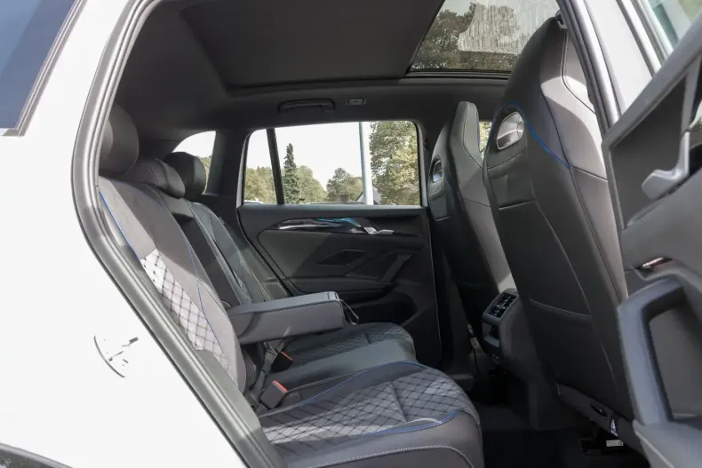 Volkswagen Tiguan din 2025 cu 9.999 km - oferta VOL183668 - foto 7