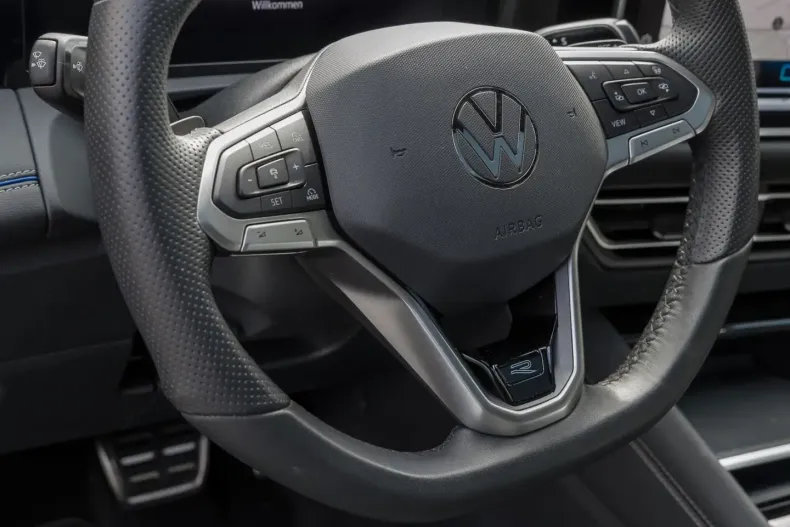 Volkswagen Tiguan din 2025 cu 9.999 km - oferta VOL183668 - foto 10