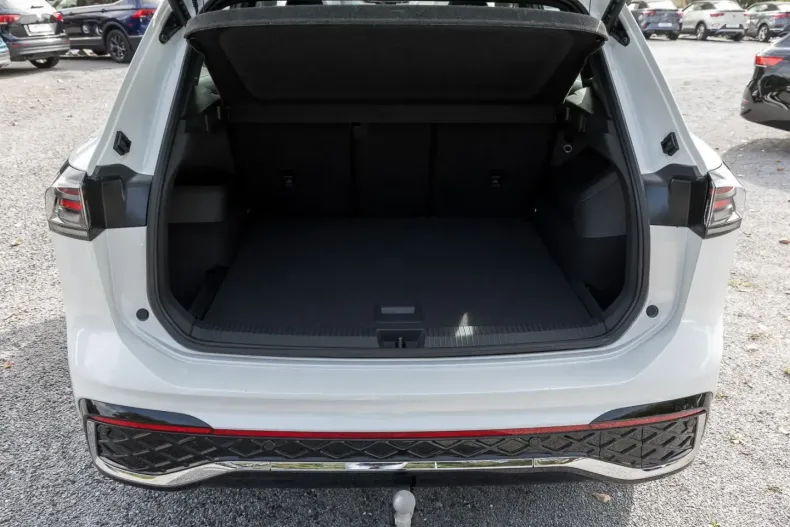 Volkswagen Tiguan din 2025 cu 9.999 km - oferta VOL183668 - foto 15