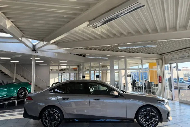 BMW 520 (Seria 5) din 2025 cu 25.677 km - oferta BMW183675 - foto 2