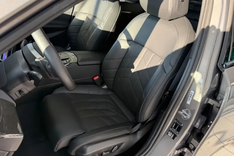 BMW 520 (Seria 5) din 2025 cu 25.677 km - oferta BMW183675 - foto 8