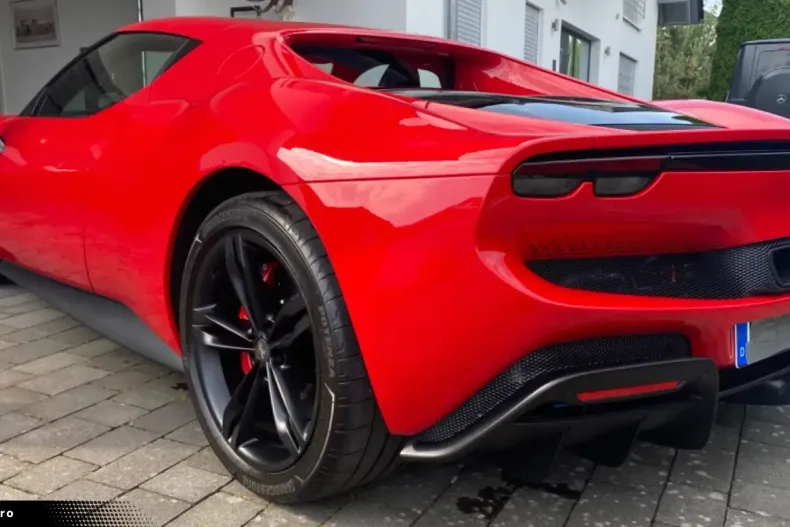 Ferrari 296 GTB din 2024 cu 1.900 km - oferta FER183679 - foto 4