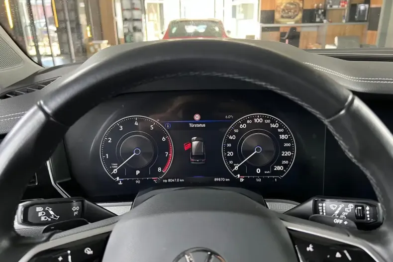 Volkswagen Touareg din 2022 cu 89.000 km - oferta VOL183680 - foto 15