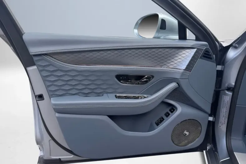 Bentley Flying Spur din 2024 cu 8.700 km - oferta BEN183681 - foto 24