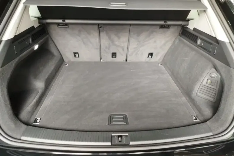 Volkswagen Touareg din 2022 cu 66.761 km - oferta VOL183684 - foto 11