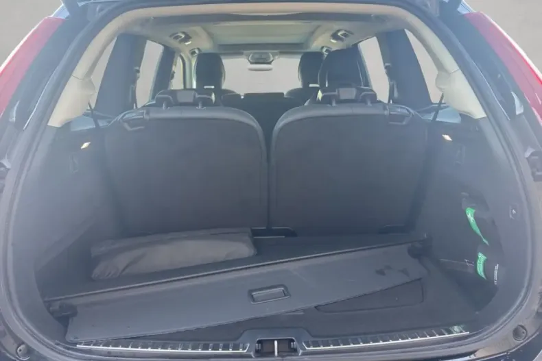 Volvo XC90 din 2024 cu 29.846 km - oferta VOL183685 - foto 4