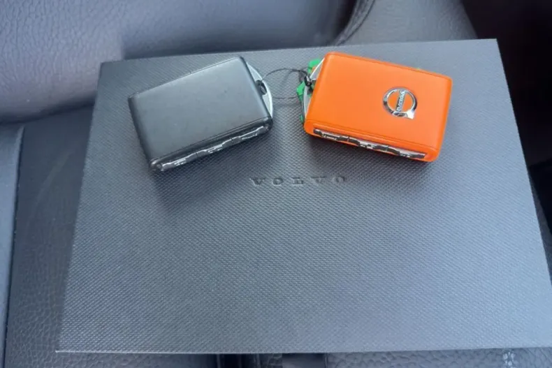 Volvo XC90 din 2024 cu 29.846 km - oferta VOL183685 - foto 15