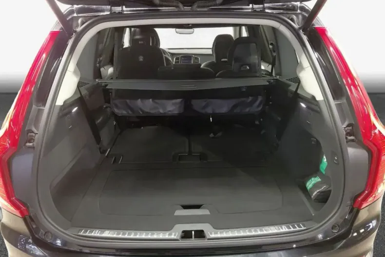 Volvo XC90 din 2024 cu 32.263 km - oferta VOL183689 - foto 8