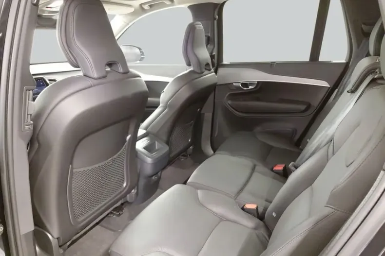 Volvo XC90 din 2024 cu 32.263 km - oferta VOL183689 - foto 10