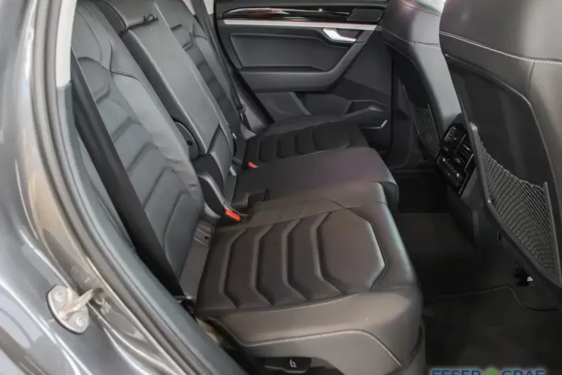 Volkswagen Touareg din 2022 cu 62.050 km - oferta VOL183691 - foto 9